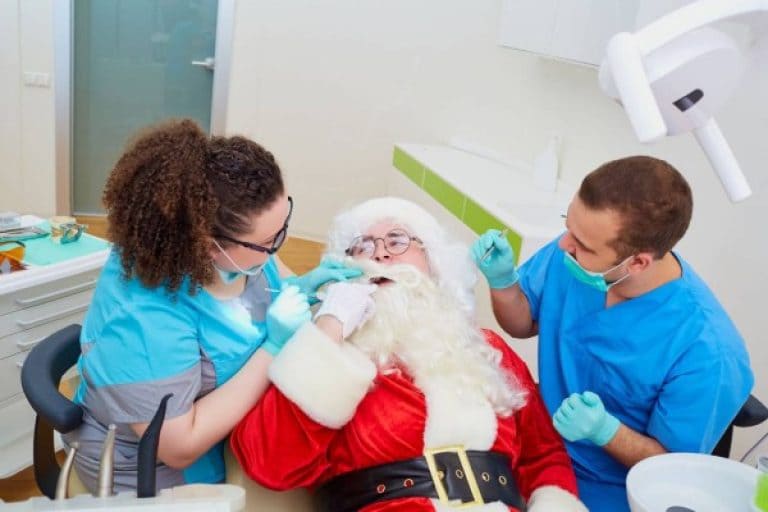 dental-checkup-before-holidays-768x512